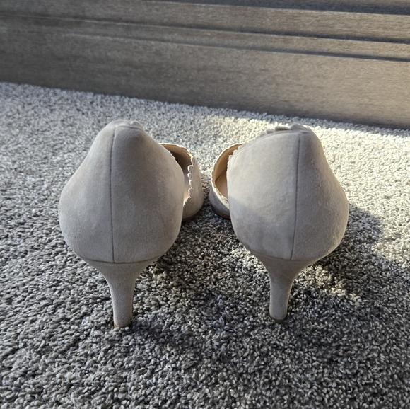 Pelle Moda Kenny Suede Heels with Scallop Trim NEW size 10 - Picture 7 of 10